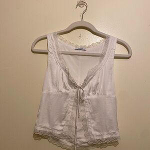 NATIWhite Lace Trimmed Sleeveless Top. Size S